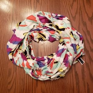 Multicolor infinity scarf